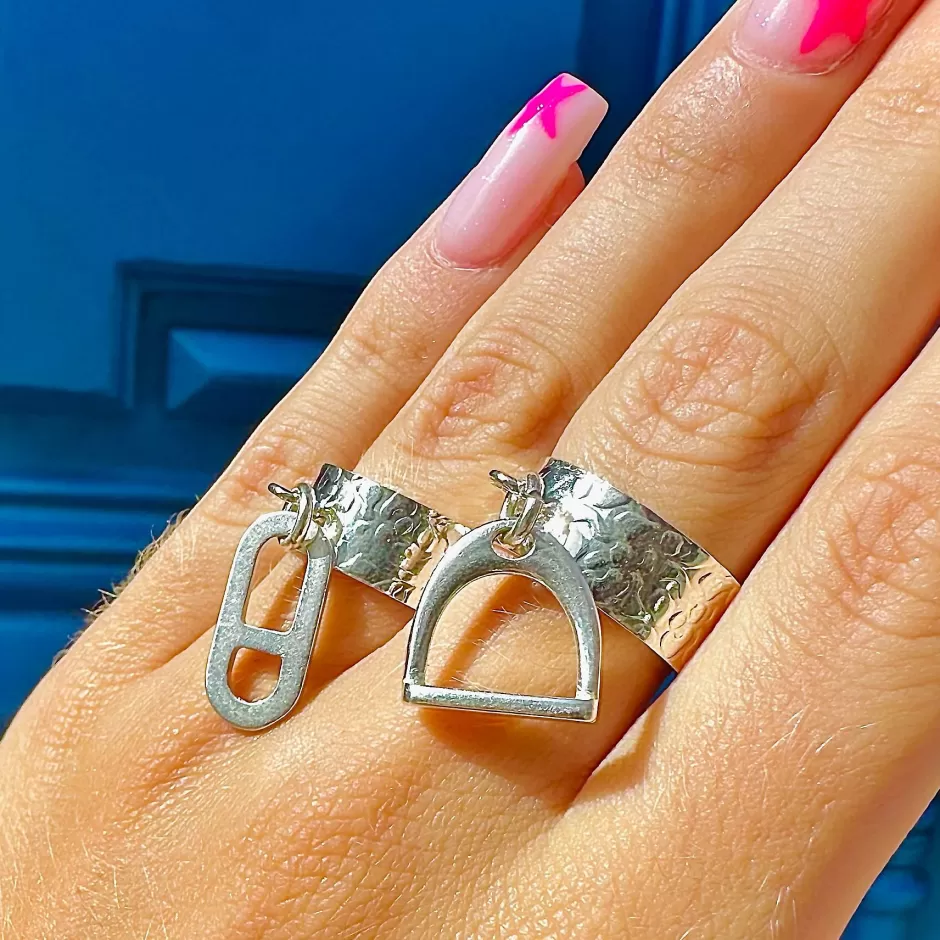 Hot Musardise Bague Martelee Pendentif Noe