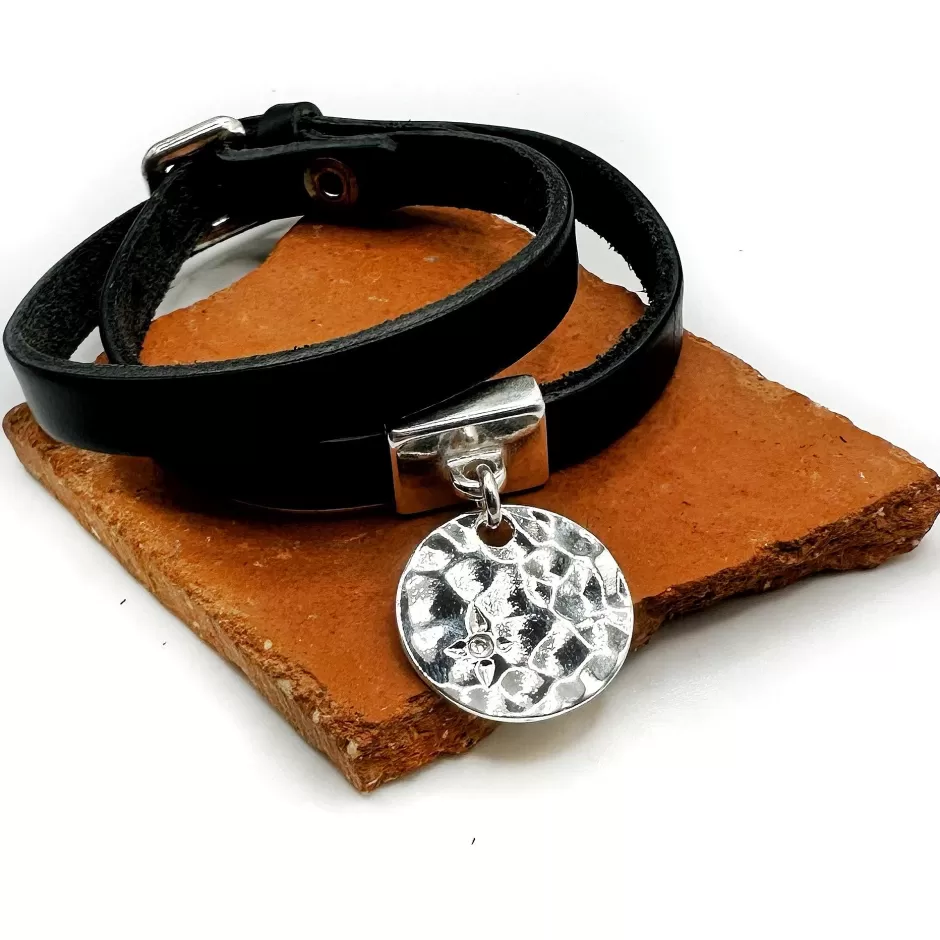 Sale Musardise Cuir Medaille Martelee
